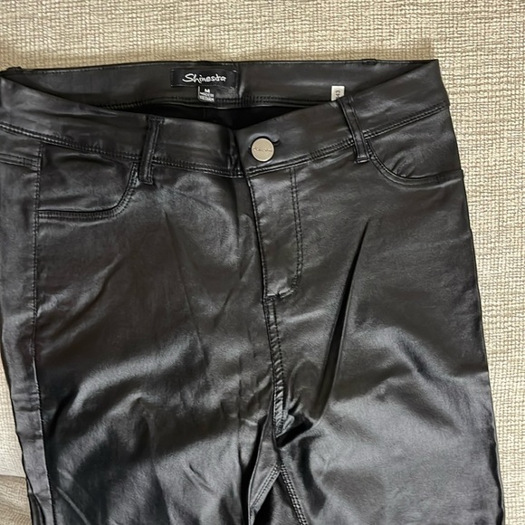 ⭐️ Shinestar faux leather skinny pants- size medium - Picture 3 of 9